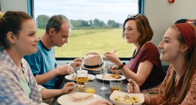 Czeskie koleje pokazują w spocie parę jednopłciową