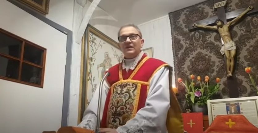 Ks. Michał Woźnicki OBRAŻA Marylę Rodowicz i Beatę Kozidrak