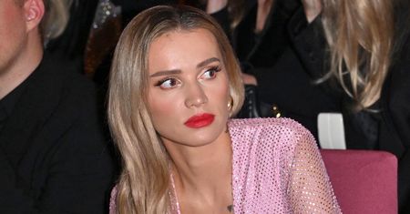 Włożyła rajstopo-buty. Tylko spójrzcie na jej nogi