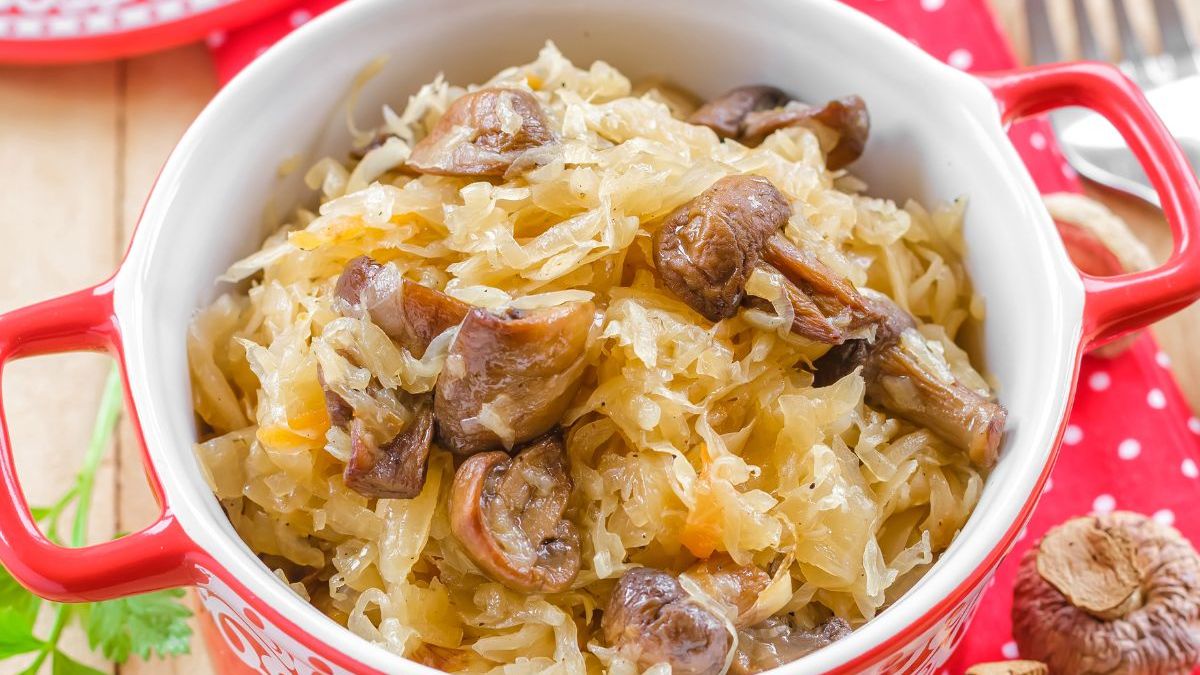 Kapusta z grzybami  - Pyszności