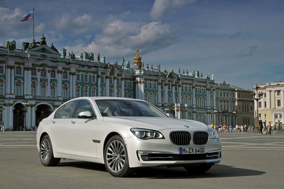 BMW serii 7 na rok 2013 - megagaleria niemieckiego okrętu flagowego 32
