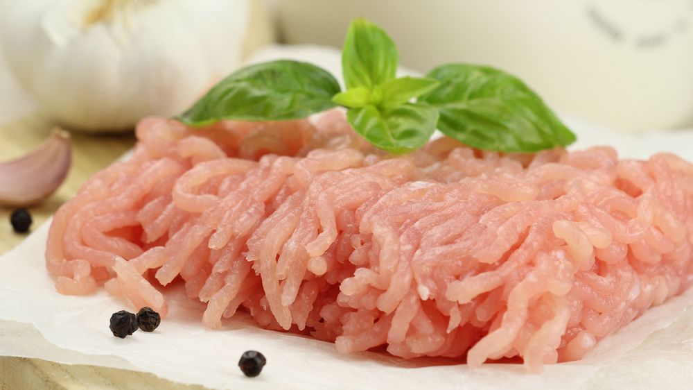 Surowe mielone mięso z kurczaka