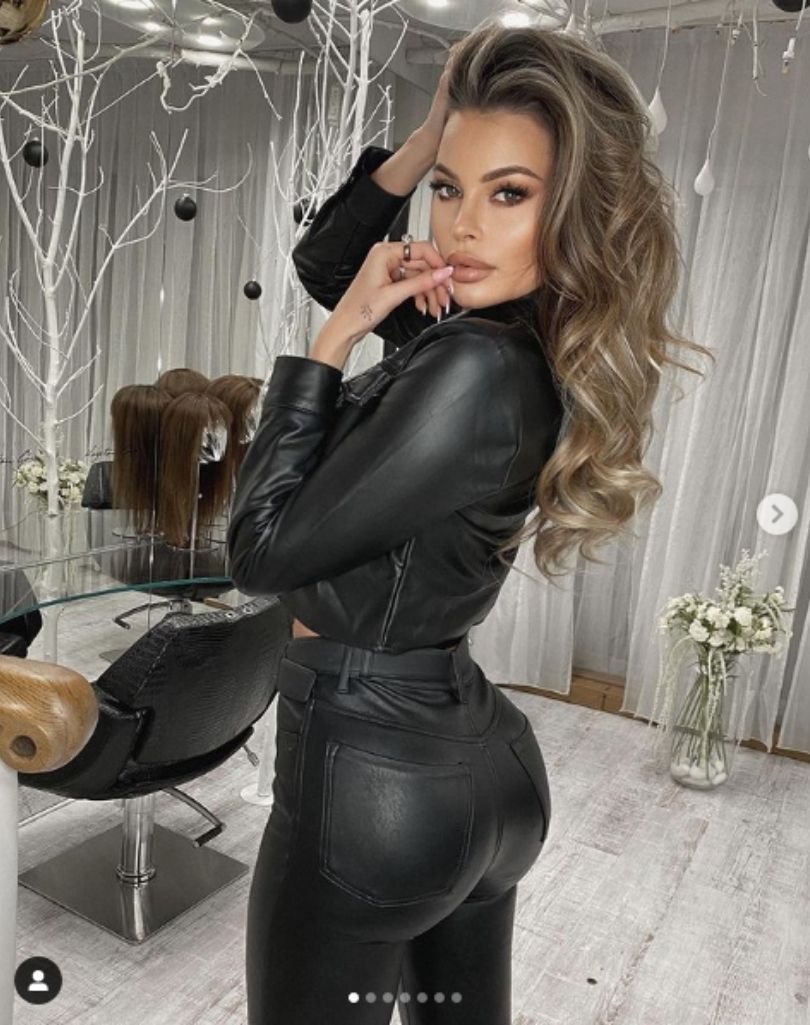 Justyna Gradek prezentuje zdjęcie sprzed lat