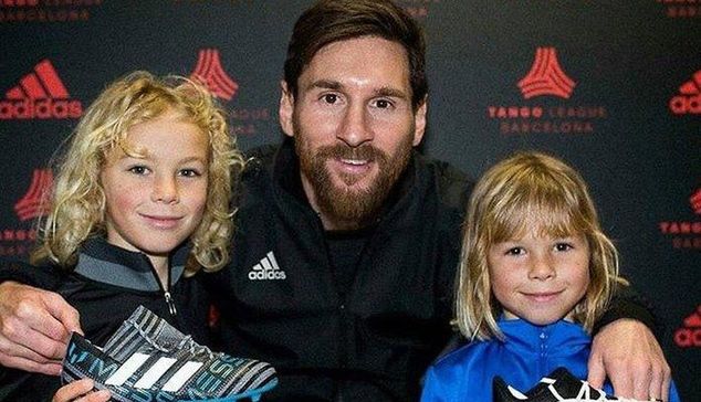 Od lewej Michał Żuk, Lionel Messi i Miłosz Żuk (źródło: instagram/miichalzuk)