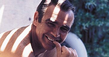 Sean Connery damskim bokserem?