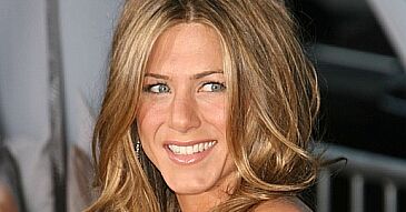 Jennifer Aniston też gratuluje Angelinie!