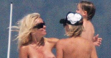Pamela Anderson topless!