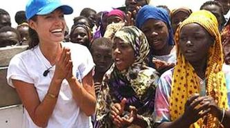 Angelina Jolie nie chce pomóc Afryce