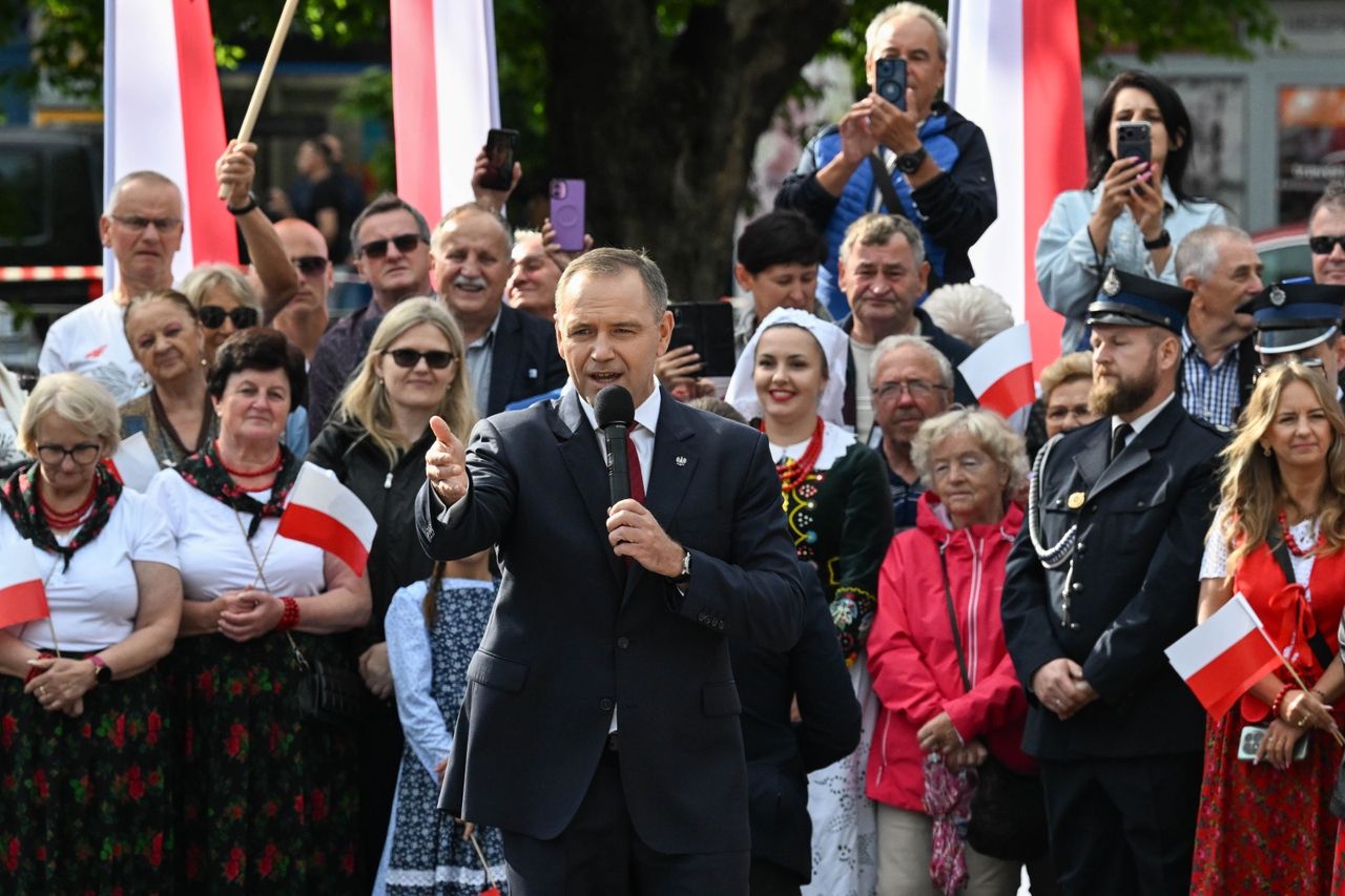 "Nazywają mnie wetomatem". Karol Nawrocki uderza w rząd