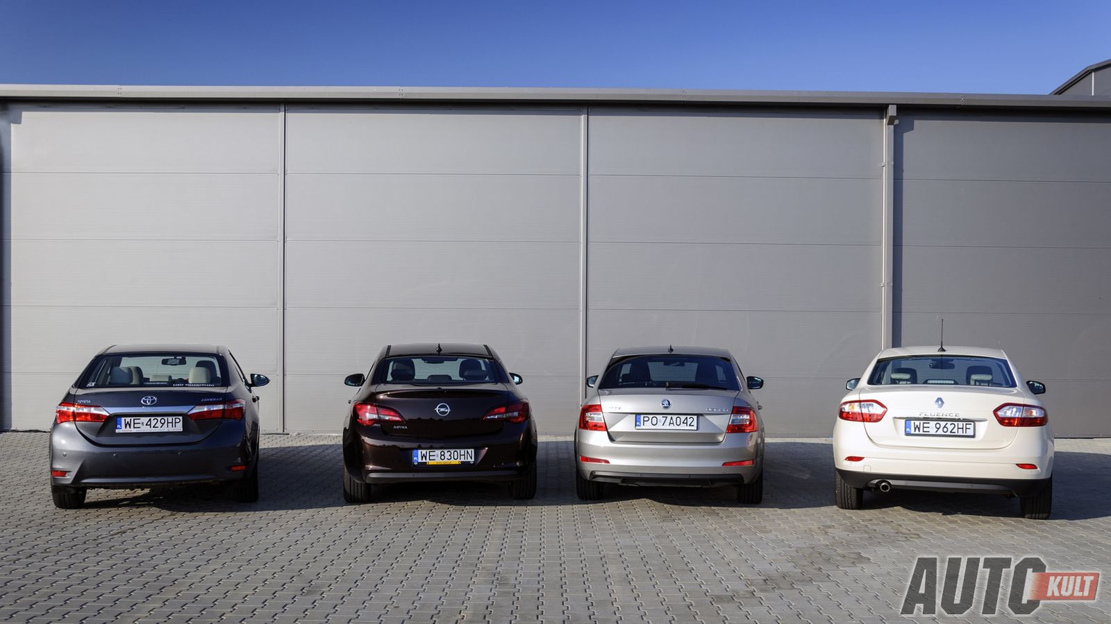 Opel Astra Sedan vs. Renault Fluence vs. Škoda Octavia vs. Toyota Corolla - galeria testowa 2