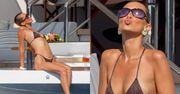 Odziana w MIKROBIKINI Bella Hadid wygrzewa kości na wypasionym jachcie. Żyć nie umierać? (ZDJĘCIA)