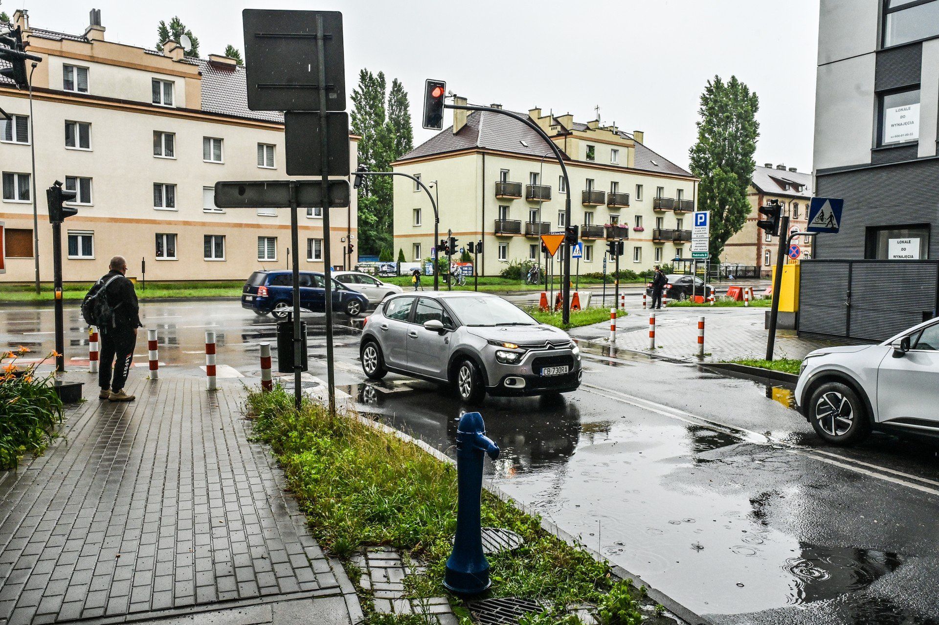 W środę rozpoczyna się naprawa uszkodzonej magistrali wodociągowej, która znajduje się bezpośrednio na skrzyżowaniu ulic Grunwaldzkiej i Kraszewskiego. Prace będą prowadzone na niewielkim odcinku, ale wpłyną znacząco na organizację ruchu w okolicy.