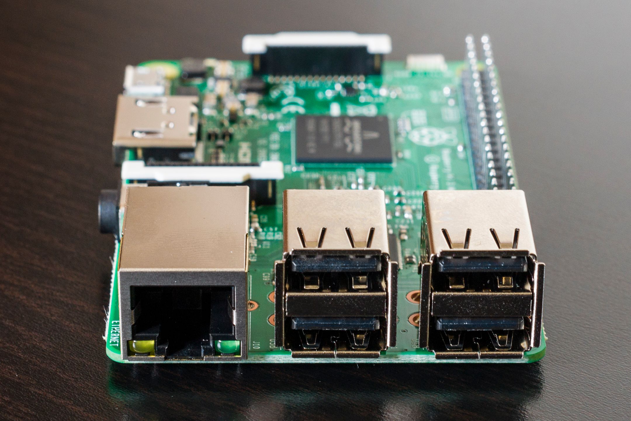 Raspberry Pi 3 Model B – test 64-bitowej Maliny z Wi-Fi 3