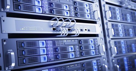Nowy Windows Server co pół roku – Microsoft w wyścigu do chmur
