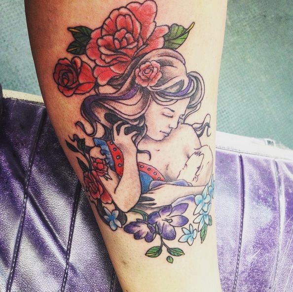 Tatuaże mogą być inspiracją dla innych matek karmiących naturalnie