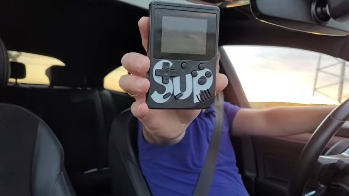 Bułgarska podróbka GameBoy'a cieszy się ogromną popularnością