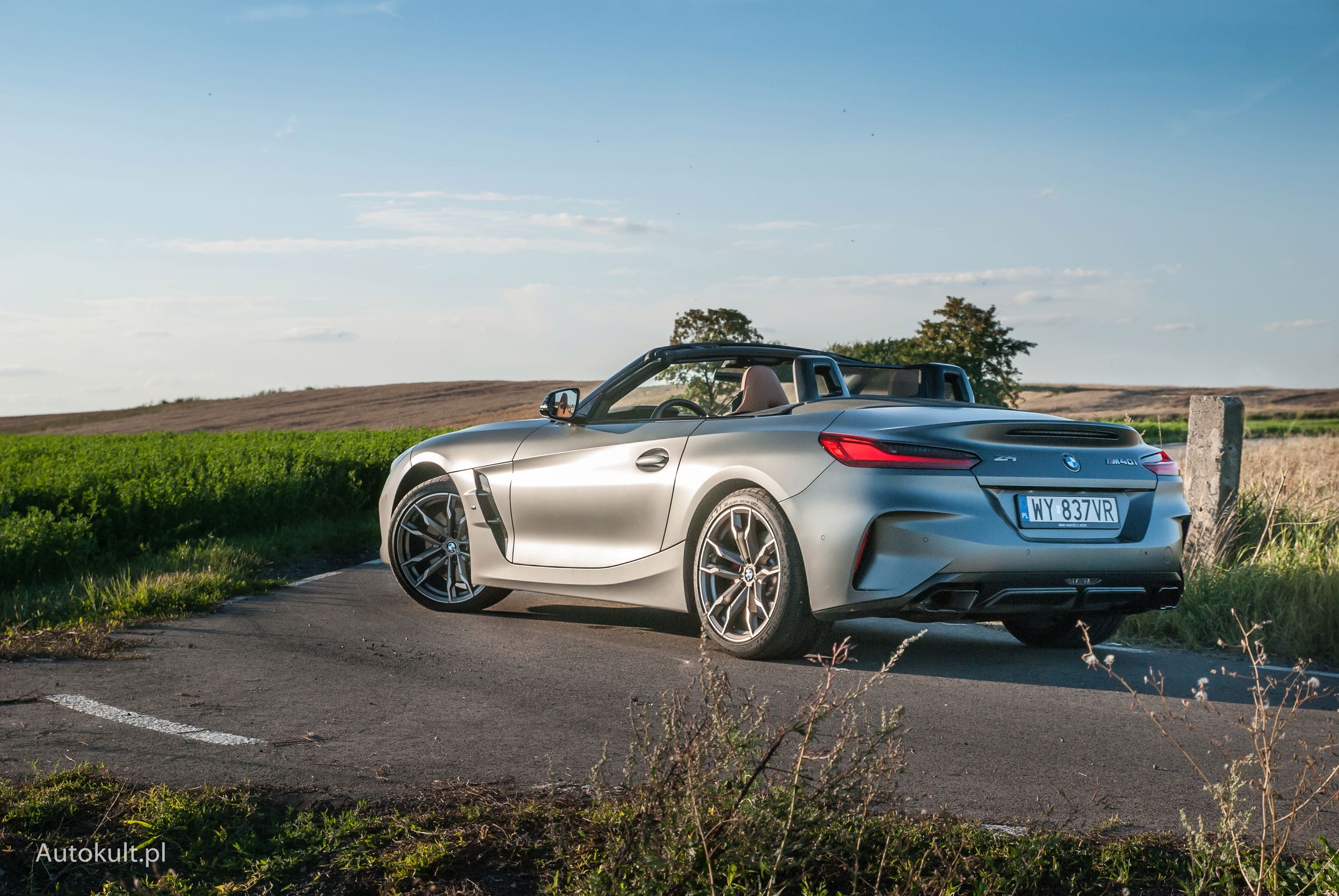 BMW Z4 nie jest tak agresywne wizualnie jak Supra
