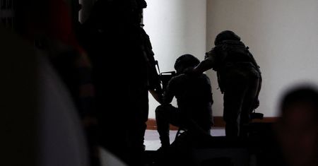 Strzały w Senacie Filipin. Wojsko szuka senatora