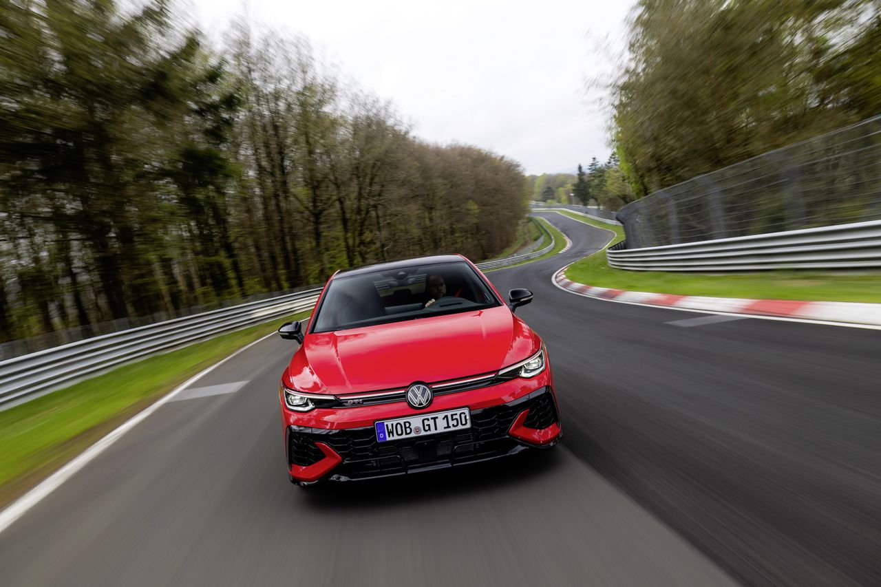 Volkswagen wypuszcza specjalnego Golfa GTI. Edition 50 to najmocniejsze GTI w historii