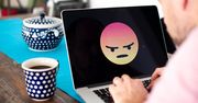 Ciemna strona emoji. Używanie ich świadczy o mniejszym autorytecie i władzy