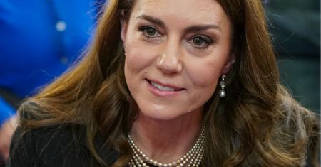 Księżna Kate skryła sekret, zakładając ten naszyjnik. Ma specjalny przekaz