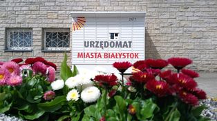 To skrzynka na listy? To paczkomat? Nie, to urzędomat. Pojawił się przy wieżowcu magistratu na Słonimskiej 1