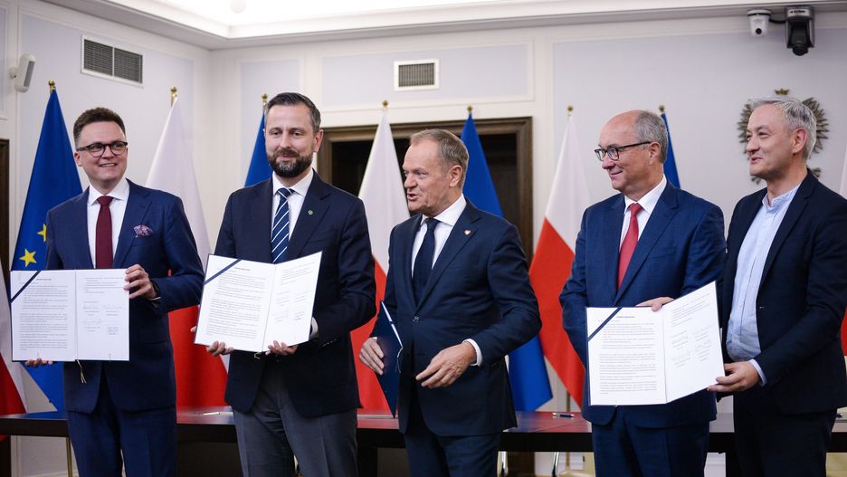 Umowa koalicyjna została podpisana przez partyjnych liderów