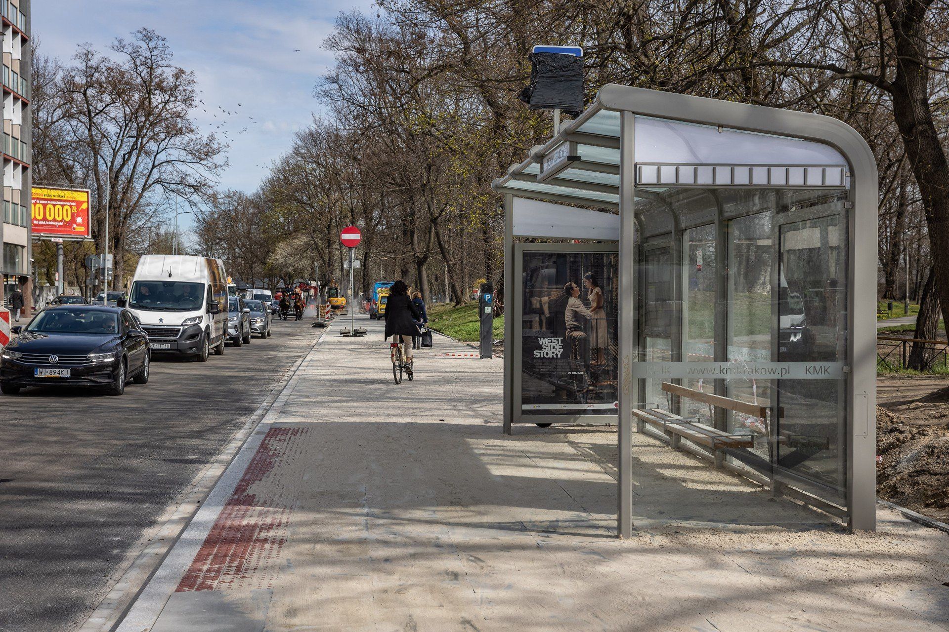 Miasto przymierza się do budowy nowej ścieżki pieszo-rowerowej przy Nowym Kleparzu w Krakowie. Ma biec od  wyjazdu z pętli autobusowej przy fortach Kleparz do wjazdu do parku Kleparskiego.