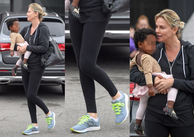 Odchudzona Charlize Theron całuje córkę (ZDJĘCIA)