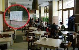 Skandaliczna kartka na drzwiach restauracji. "Jak można tak podle traktować kogokolwiek"