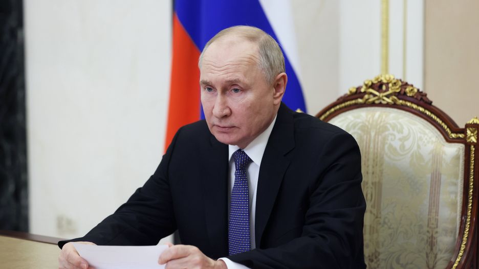 Russian President Putin chairs Security Council meeting
epa11260509 Russian President Vladimir Putin chairs a meeting with members of the Security Council via videoconference at the Kremlin in Moscow, Russia, 05 April 2024.  EPA/MIKHAIL METZEL/SPUTNIK/KREMLIN POOL MANDATORY CREDIT 
Dostawca: PAP/EPA.
MIKHAIL METZEL/SPUTNIK/KREMLIN POOL
Russian President