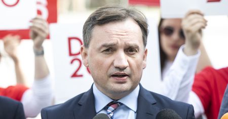 Wyniki wyborów prezydenckich 2020. Zbigniew Ziobro o mediach. Mówi o "brudnej kampanii"