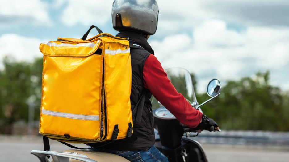 Dostawy jedzenia i przewóz osób znikną z polskich ulic?