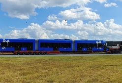 Tak transportuje się tramwaj. "Lajkonik" jedzie do Krakowa