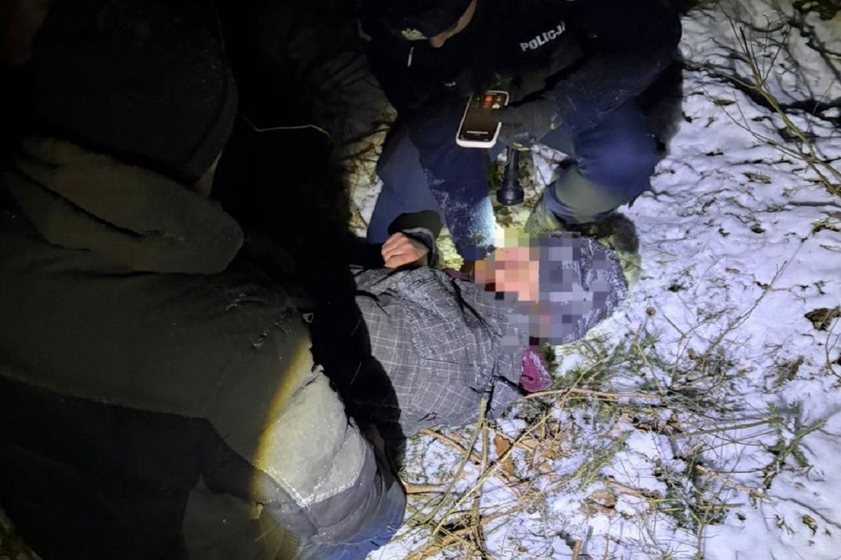 Prawie doszło do tragedii. Uratowała ich policja