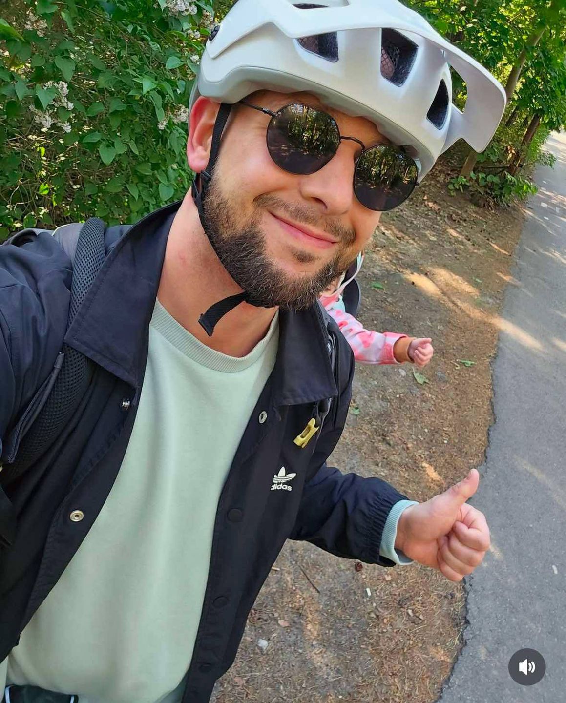 Maciej Pela relacjonuje wyprawę rowerową z córkami