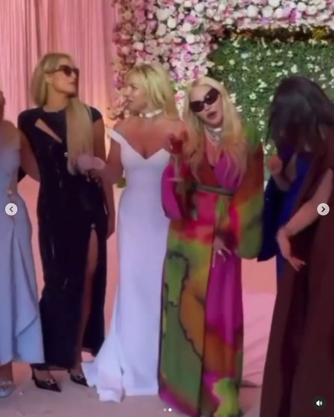 Donatella Versace chwali się zdjęciami i nagraniem ze ślubu Britney Spears
