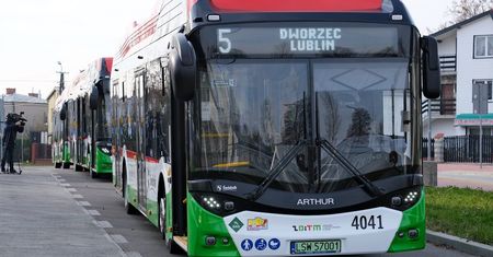 Nowe wodorowe autobusy wyjechały na ulice Lublina i Świdnika. Kursują na razie na jednej linii