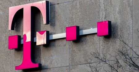 4800 GB w T-Mobile. Internetu nie zabraknie
