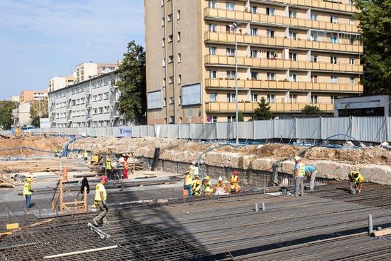 Awaria gazociągu na budowie metra. Mieszkańcom odłączono gaz