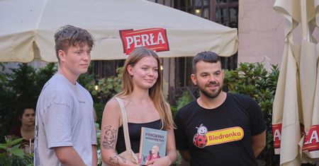 Youtuber-podróżnik odwiedził Lublin. Chętni mieli szansę kupić książkę z podpisem oraz zrobić sobie zdjęcie