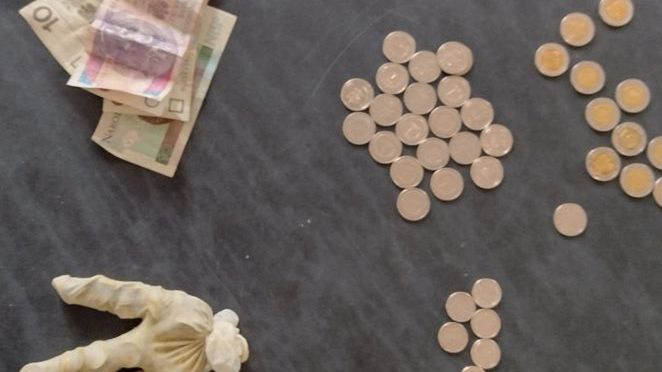 Głogów. Zbierali pieniądze na chore dziecko. Puszka znikła z lady
