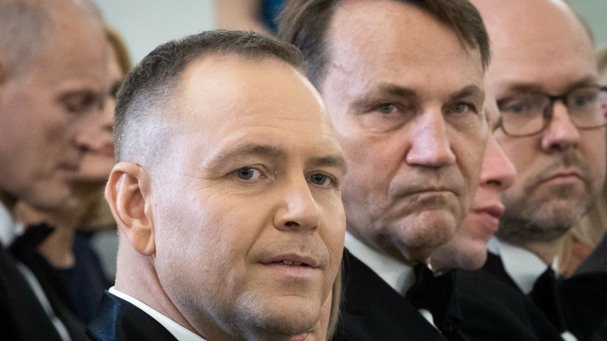 K. Nawrocki i R. Sikorski.