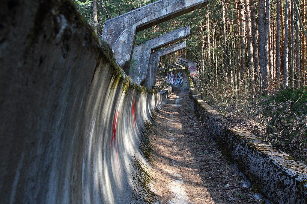 Igrzyska olimpijskie, Sarajewo: Tor bobslejowy i saneczkowy w 2014 roku. Źródło: spacebirdy/CC BY-SA 3.0