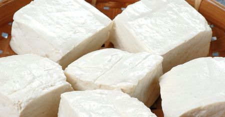 Jest cennym źródłem białka. Kosztuje mniej od kurczaka