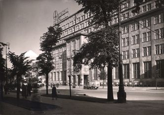 Bank, który dba o Polskę. 100 lat historii BGK