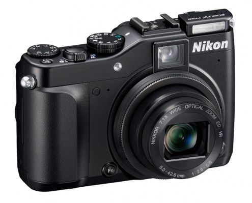 Nikon Coolpix P7000 - lustrzanka w kompakcie?