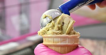 Lody już nie na każdą kieszeń. Ceny poszły w górę i to nie koniec podwyżek