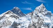 Nepal. Mount Everest wyższy o 86 cm