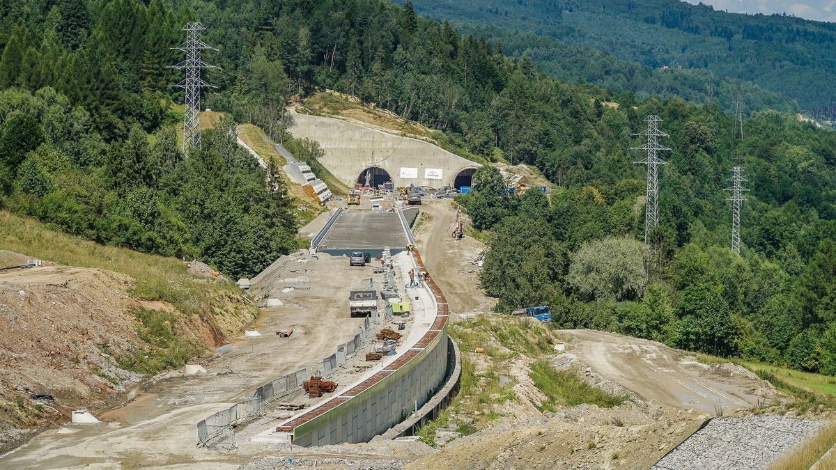 Budowany tunel na drodze ekspresowej S1 z Bielska-Białej na Słowację